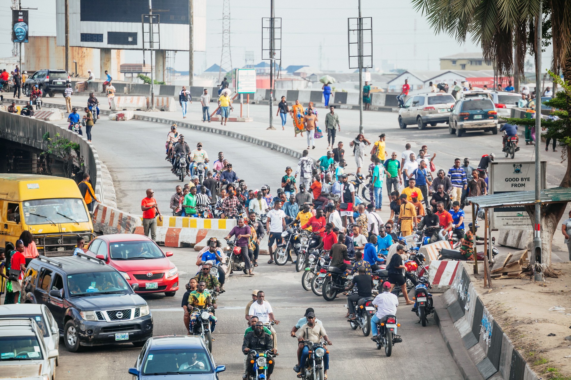 busy boulevard in an African city